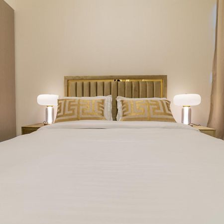 First Class 2Br With Full Dubai Boulevard View Екстер'єр фото