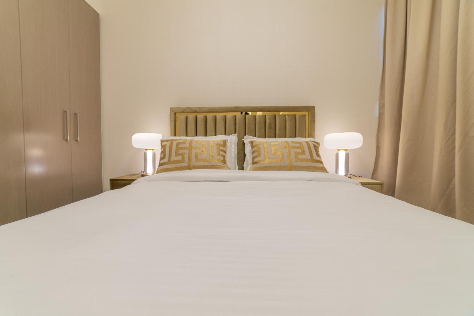 First Class 2Br With Full Dubai Boulevard View Екстер'єр фото